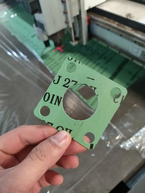 Tấm bìa amiăng dày 4 mm 1 Tấm bìa amiăng dày 4 mm 1