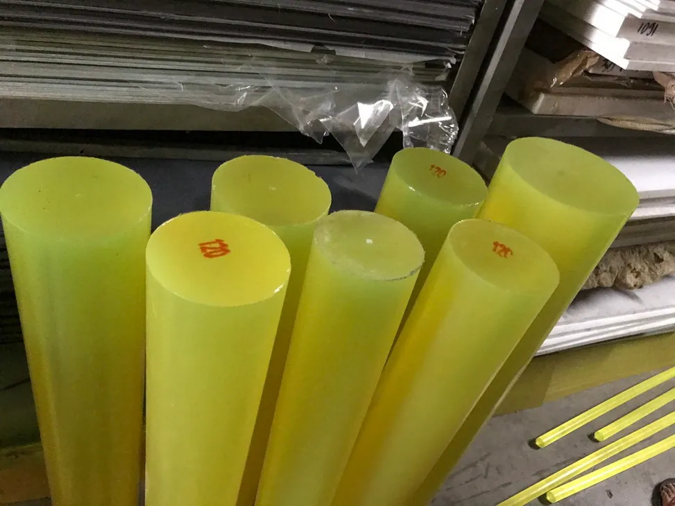 Nhựa PU cây tròn đặc phi 115 mm — phi 120 Nhựa PU cây tròn đặc phi 115 mm — phi 120