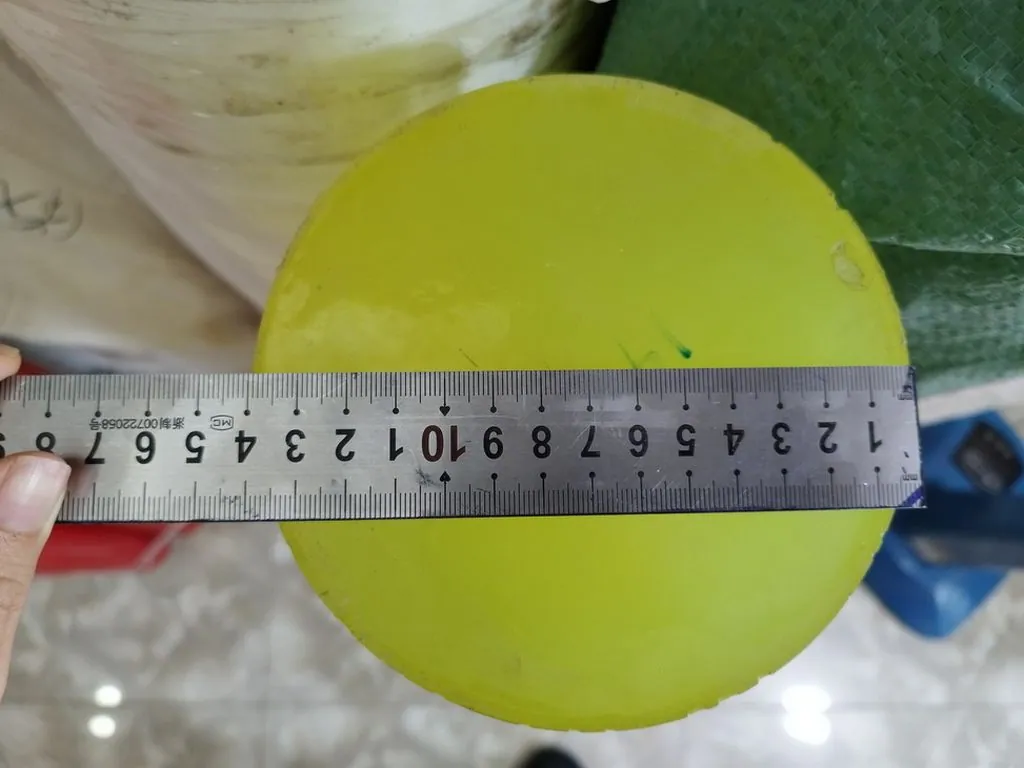 Nhựa PU cây tròn đặc phi 185 mm — phi 140 Nhựa PU cây tròn đặc phi 185 mm — phi 140