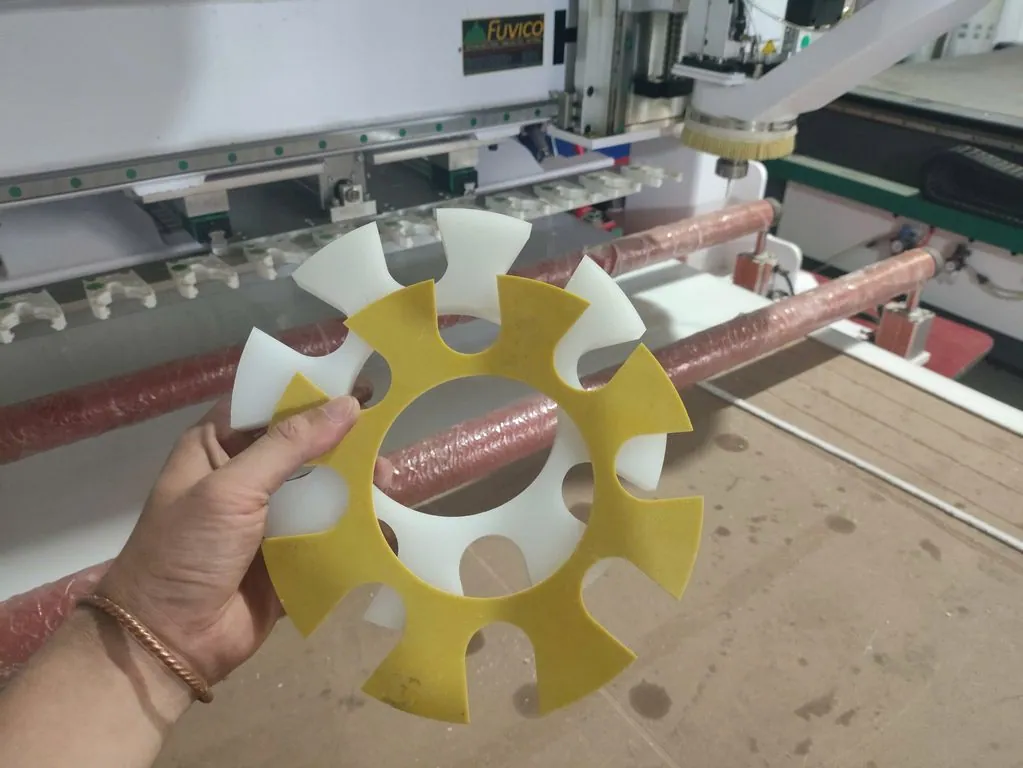 Gia công, cắt nhựa Phíp 2 Gia công, cắt nhựa Phíp 2