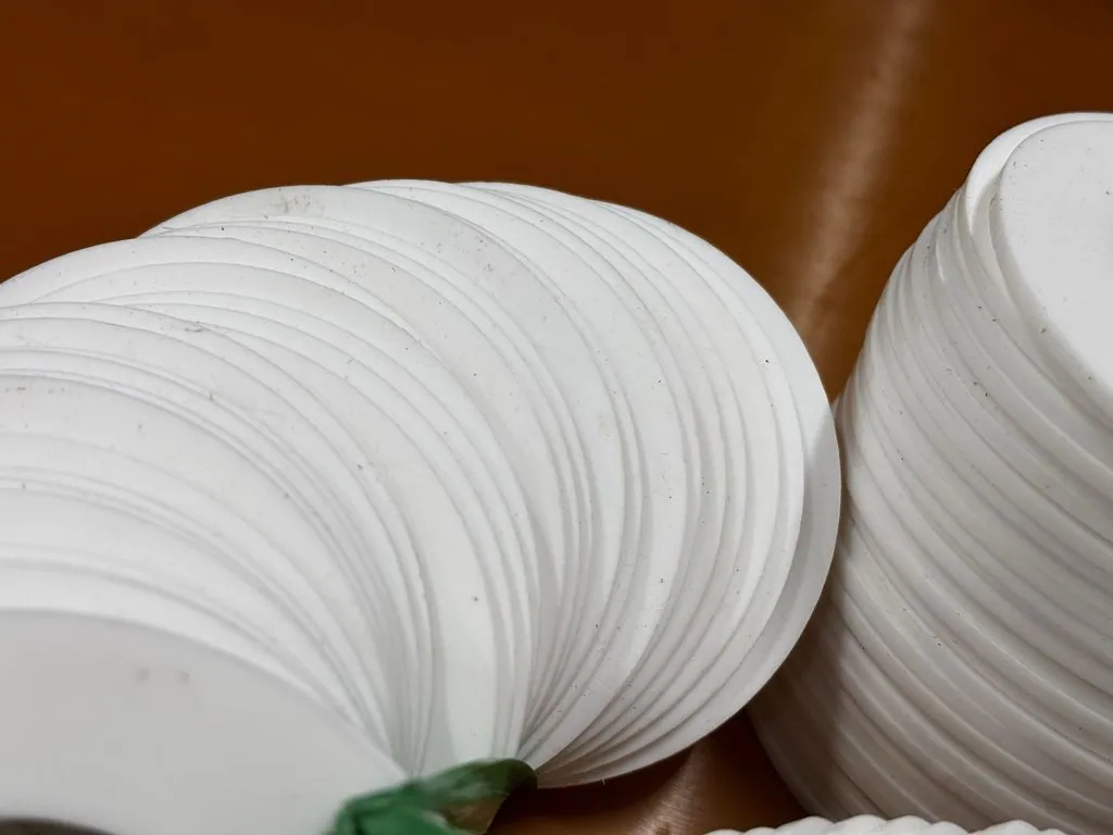 Tấm nhựa Teflon PTFE dày 3 mm — ảnh thực tế 1 Tấm nhựa Teflon PTFE dày 3 mm — ảnh thực tế 1