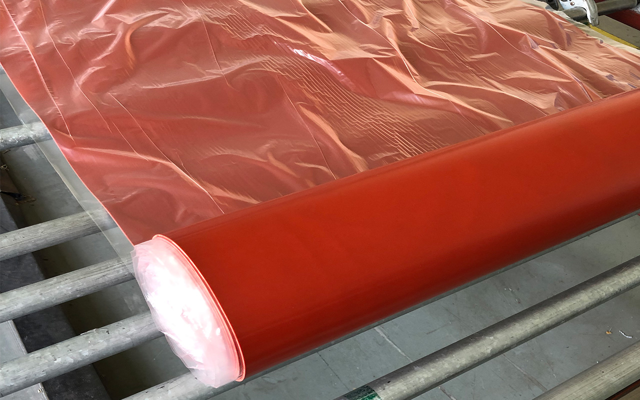 Cuộn nhựa Silicon màu đỏ dày 1 ly